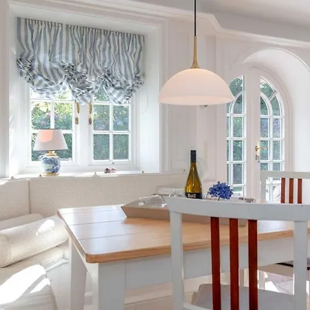 Ferienhaus Inselhus * كامبن