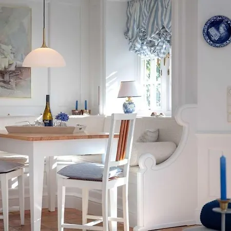 Ferienhaus Inselhus بيت للعطل